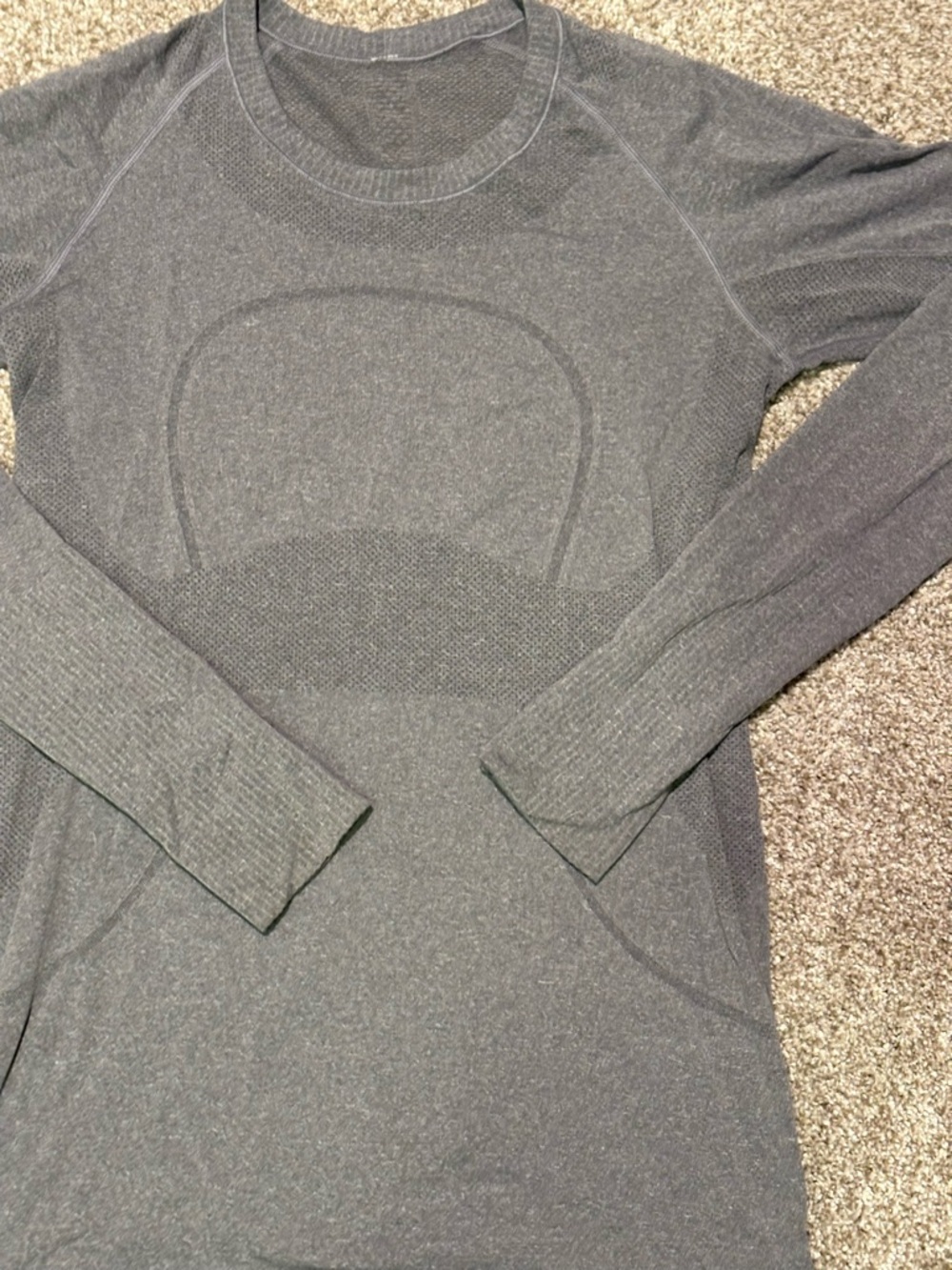 lululemon athletica Long Sleeve Seamless Top in Charcoal Gray